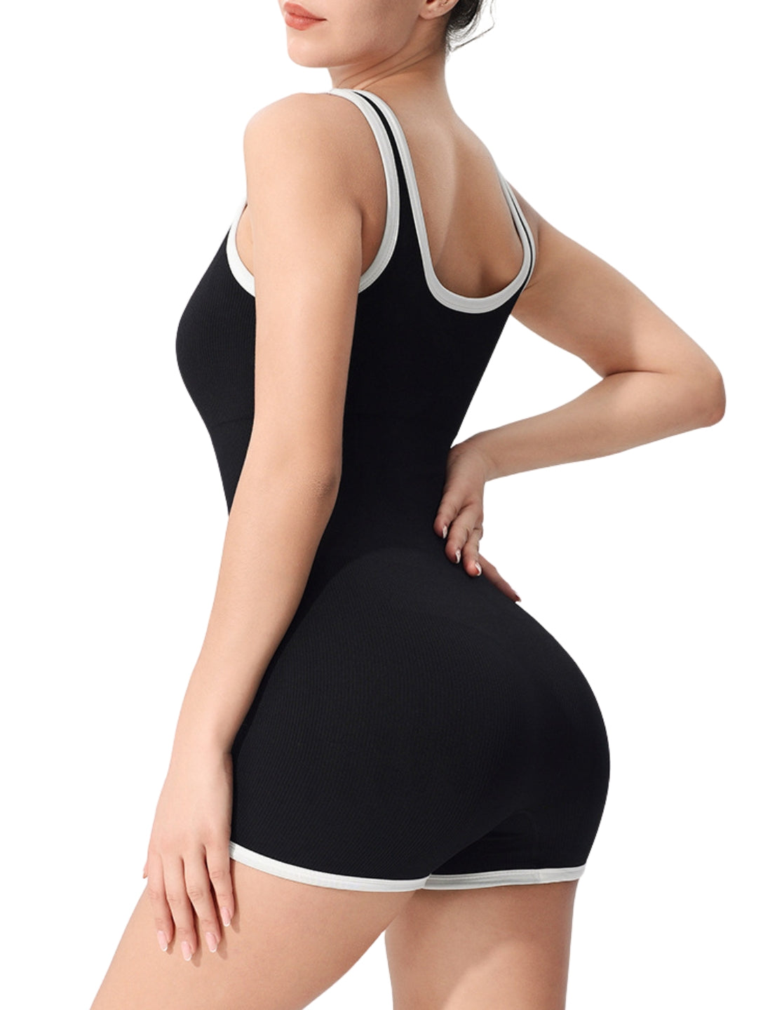 Ribbad bodysuit med konturer